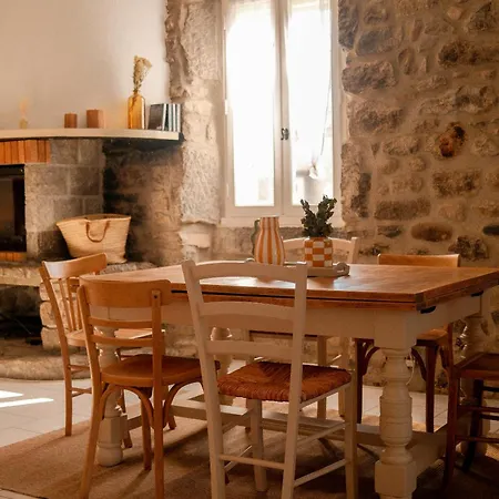 La Maison Du Village à Appartamento
